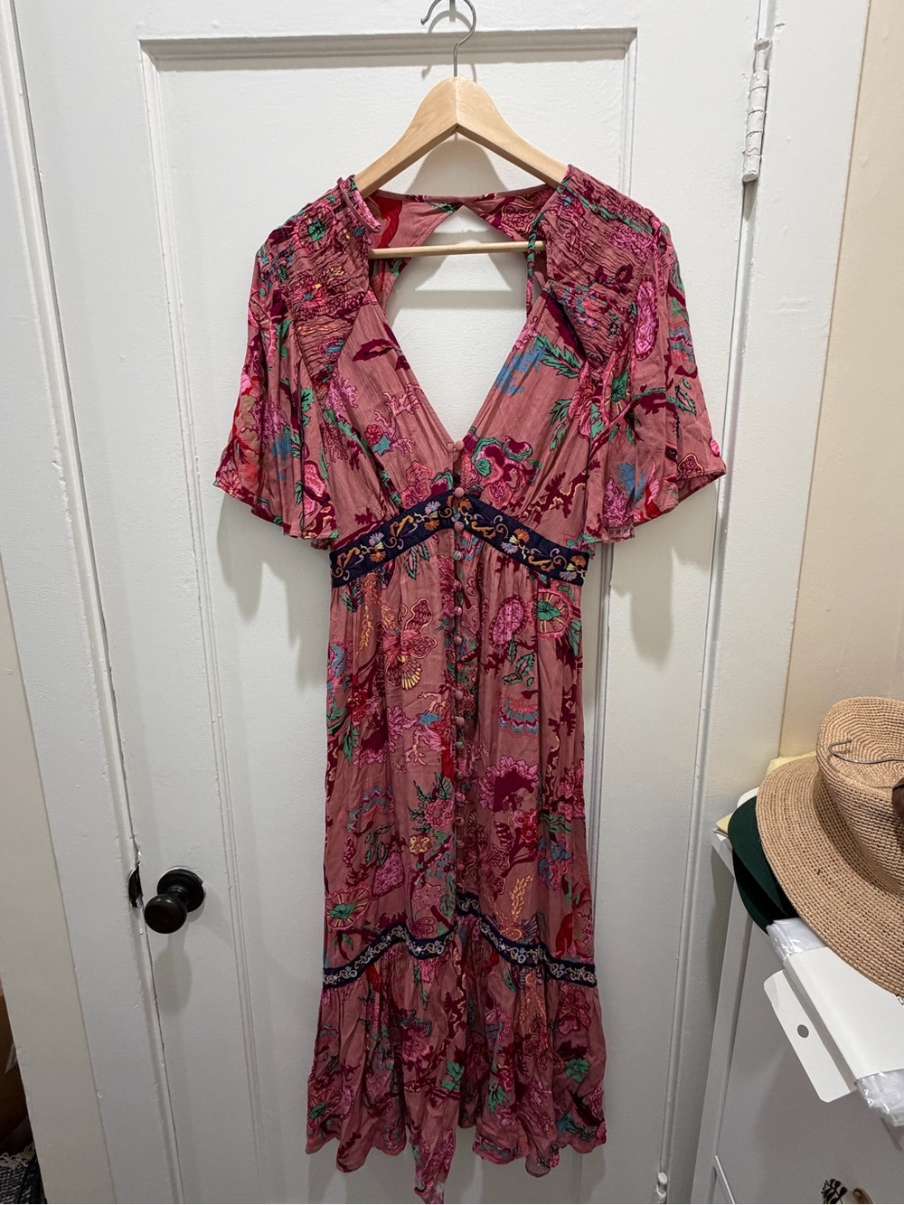 Women’s Floral Embroidered V-Neck Maxi Dress in Mauve Pink
